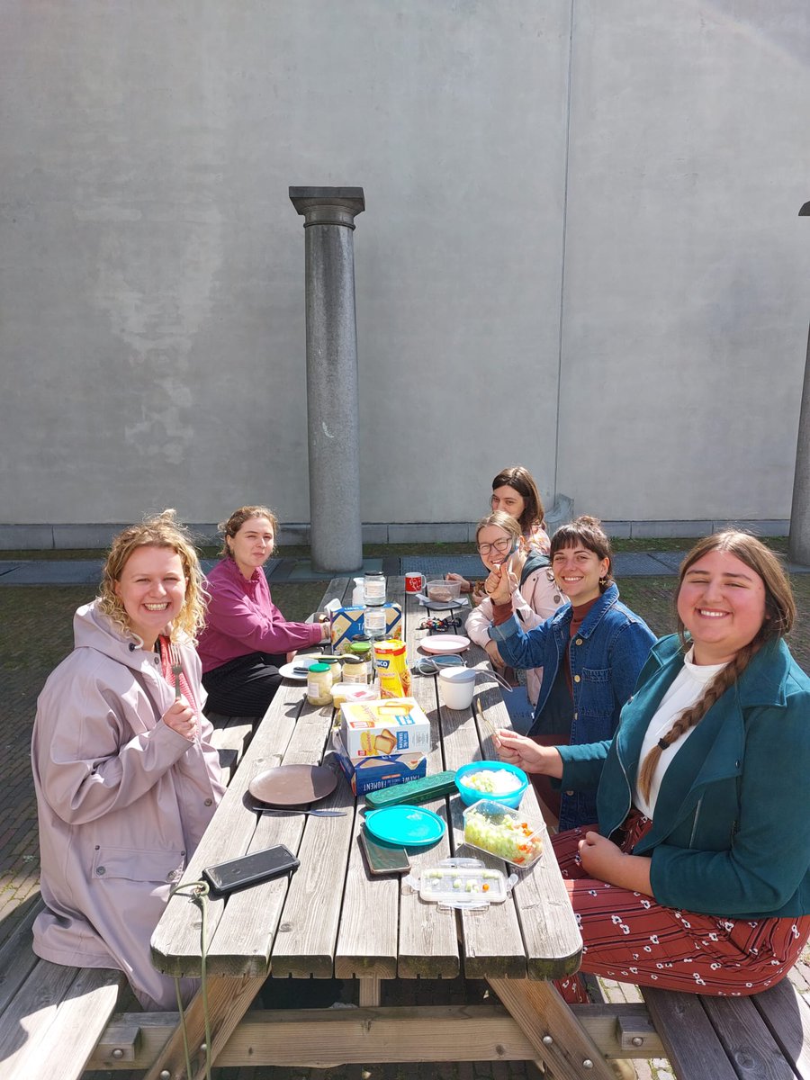 JSegerink's tweet photo. Vandaag vieren we #zilveruitjesfeestdag. Een nieuwe, maar ongetwijfeld waardevolle kandidaat voor ons Vlaams Erfgoed @vioe 
Maar niet elk merk, en enkel op 31 augustus
Wat is er aan de hand? 
Een draadje 🧵
@AlessDeMulder @cecilebruyet @MBuelensTerryn @GevenSilke @ElineCeulemans https://t.co/pMuCdR2MbN