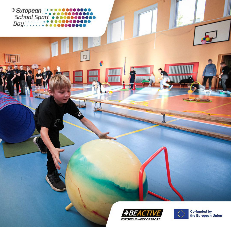 FranciKek's tweet photo. Približuje se Evropski šolski športni dan. Namen iniciative European School Sport Day je usmeriti mlade v redno športno dejavnost in jo predstaviti kot zabaven način preživljanja prostega časa. Nacionalni koordinator: Športna unija Slovenije.
Info/prijave: https://t.co/uzPcUwZmH2 https://t.co/yxcAc6fwKz