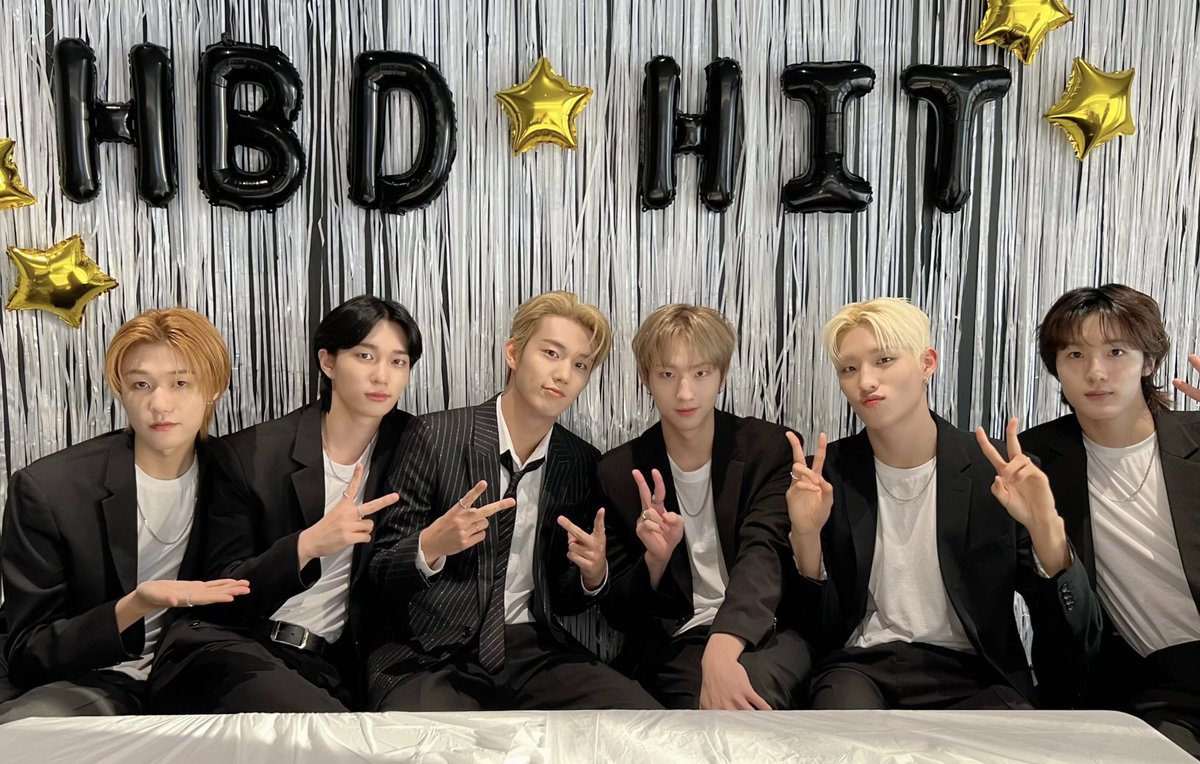 P1H_official's tweet photo. [📸] 🎉경 탁앙지 탄생일 축🎉

P1ece와 함께해서 831배 더 행복한 생일이에요!
사랑 가득 담아 축하해 줘서 고마워요💝

#P1Harmony #피원하모니 #P1H #인탁 #INTAK #HappyINTAKDay https://t.co/Jv3CIWt2CE
