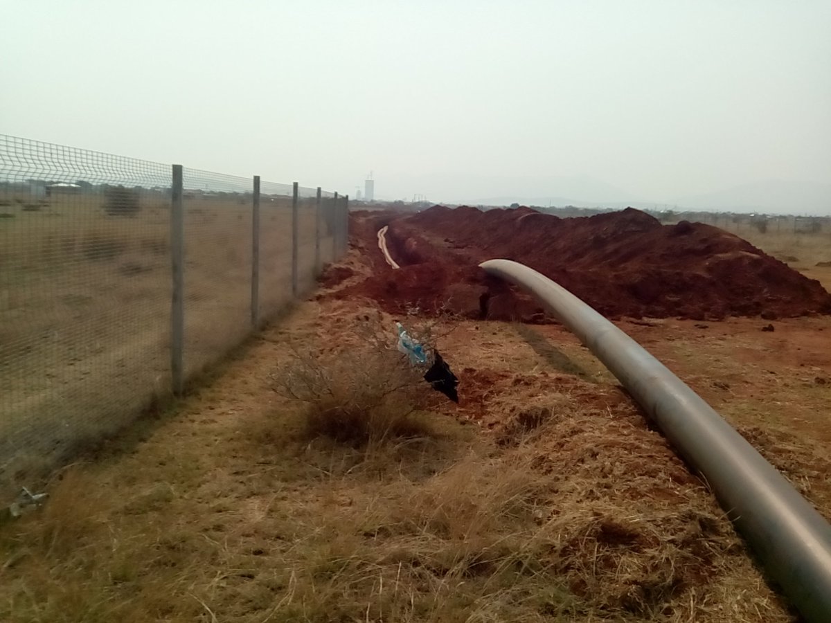MapogaLesiba's tweet photo. Where does this SWD pipeline going to pass if not here? What specifically SA Law's says if we're not lawless country? https://t.co/9F0zkJlH46