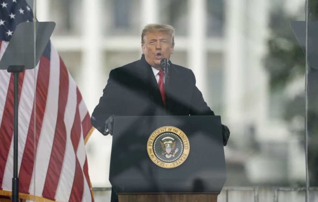 joncoopertweets's tweet image. A growing number of legal scholars say Section 3 of the 14th Amendment bars Trump from holding public office again due to his role in trying to overturn the 2020 presidential election and encouraging his insurrectionist supporters to storm the U.S. Capitol. 

Raise your hand if…