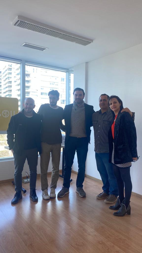 Acompañé a <a href="/hernan_najenson/">Hernan Najenson</a> en su visita a Green Hub. 
Allí, comparten el espacio empresas que conforman distintos rubros. Se potencian y logran sinergia. Buscan desarrollar soluciones integrales para sus clientes. Son pymes de impacto 💪
<a href="/jlgiusti/">Jose Luis Giusti</a> 
<a href="/DesEconomicoBA/">Ministerio DesEconomico BA</a>