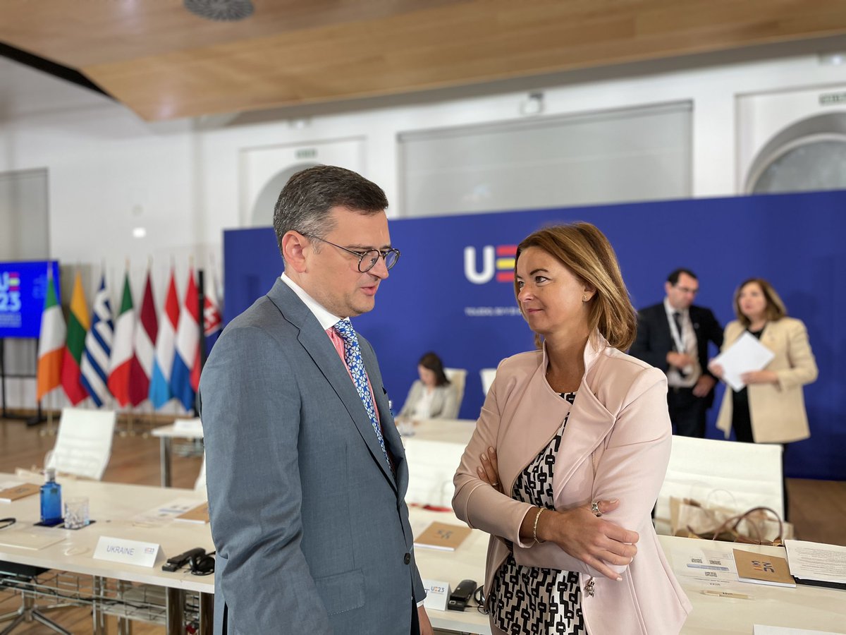 MFEA Slovenia (@mzez_rs) on Twitter photo MFEA <a href="/tfajon/">Tanja Fajon</a> thanked FM <a href="/DmytroKuleba/">Dmytro Kuleba</a> for 🇺🇦 help & solidarity during the floods in 🇸🇮. Our support to #Ukraine remains unwavering, including restoring territorial integrity, seeking accountability for crimes and advocating for an early agreement on a just & lasting peace. MFEA <a href="/tfajon/">Tanja Fajon</a> thanked FM <a href="/DmytroKuleba/">Dmytro Kuleba</a> for 🇺🇦 help & solidarity during the floods in 🇸🇮. Our support to #Ukraine remains unwavering, including restoring territorial integrity, seeking accountability for crimes and advocating for an early agreement on a just & lasting peace.