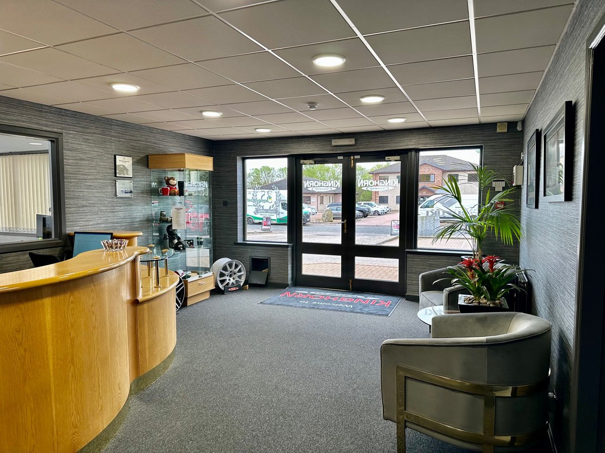 kinghornuk's tweet image. A fresh new look, our reception area at Kinghorn Bodyshop has recently had a little makeover 🤩 We think it looks great ❤️ #makeover #receptionarea #newlook #freshnewlook #kinghornbodyshop