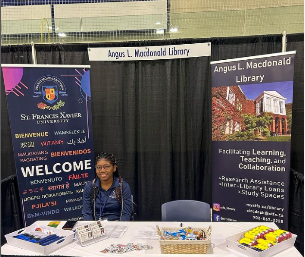 stfxlibrary's tweet photo. We are so excited to welcome students today!! Check out our booth in the Keating Centre to say hi to our staff and find out about Library resources!
#stfx #stfxuniversity #anguslmacdonaldlibrary #welcomestudents https://t.co/BxtaKyNEMw