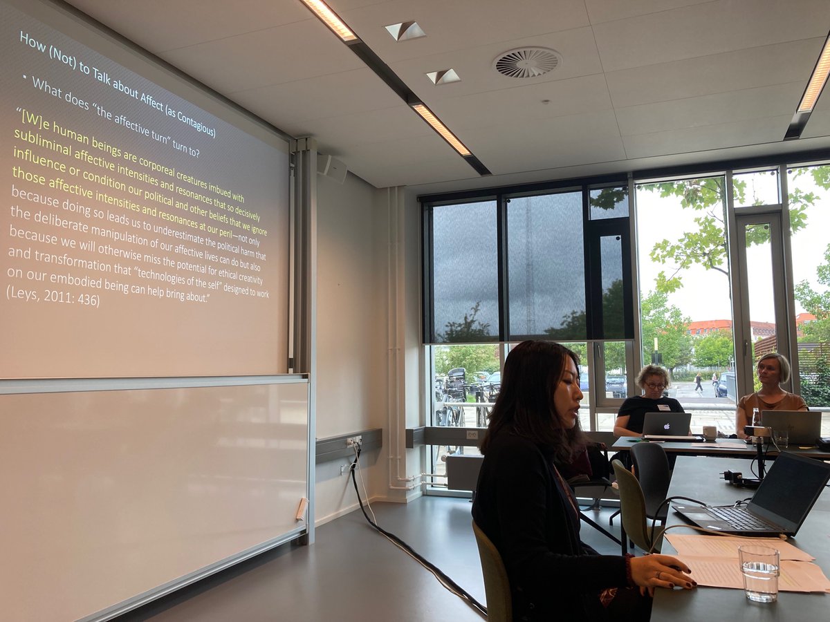 AffectTWG_ECREA's tweet photo. Day 2 of our workshop ended with the panel "Journalism in Unsettling Times". Presenters Mayu Iida, @dorasantossilva, Hedda Paulsen, and Lene Heiselberg explored different challenges journalism faces today -- and various promising solutions. https://t.co/2zYPZ7HL42