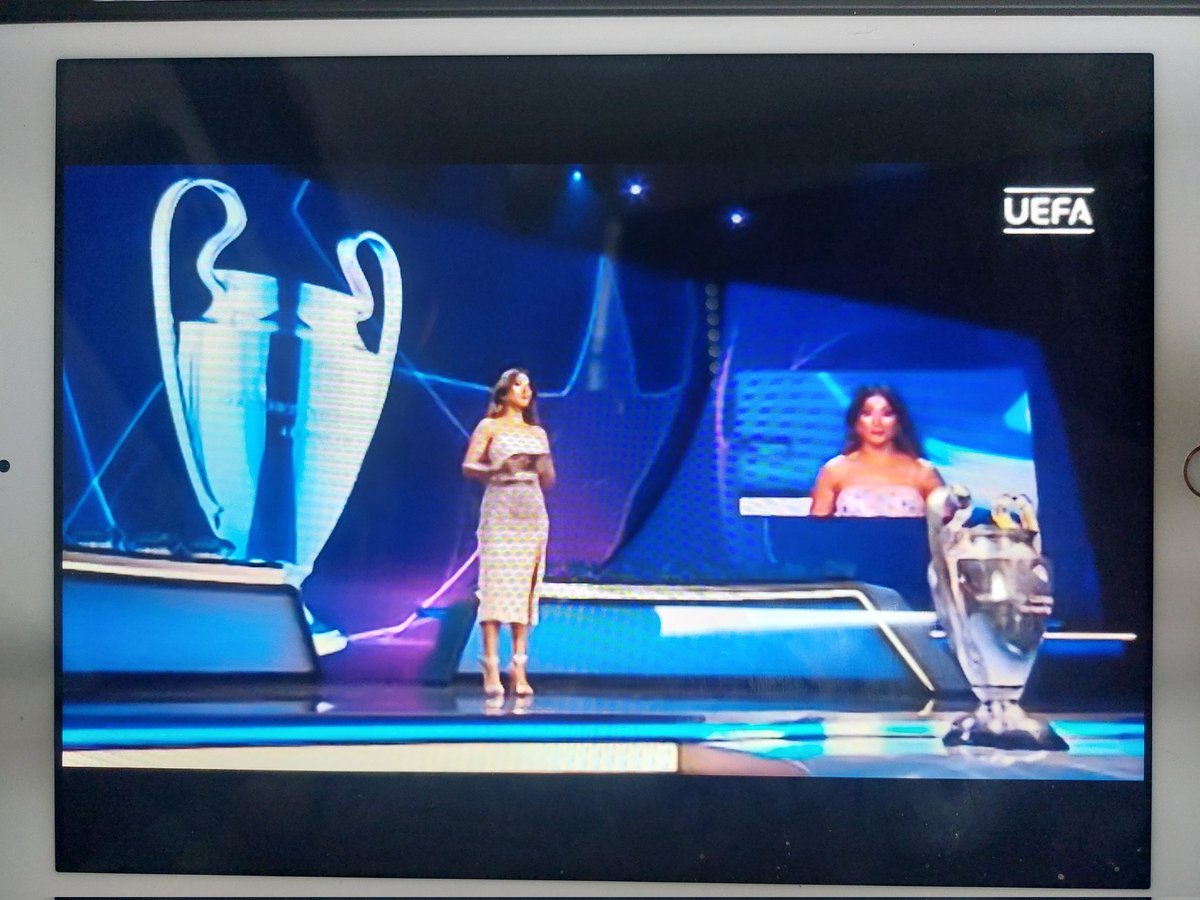 JuulDK's tweet photo. Krydser fingre for muligheden for nogle lækre fodboldoplevelser på dansk jord i #ChampionsLeague🤞⚽️🤩 @bolddk @ChampionsLeague @UEFA https://t.co/fzUnLhr8ZW