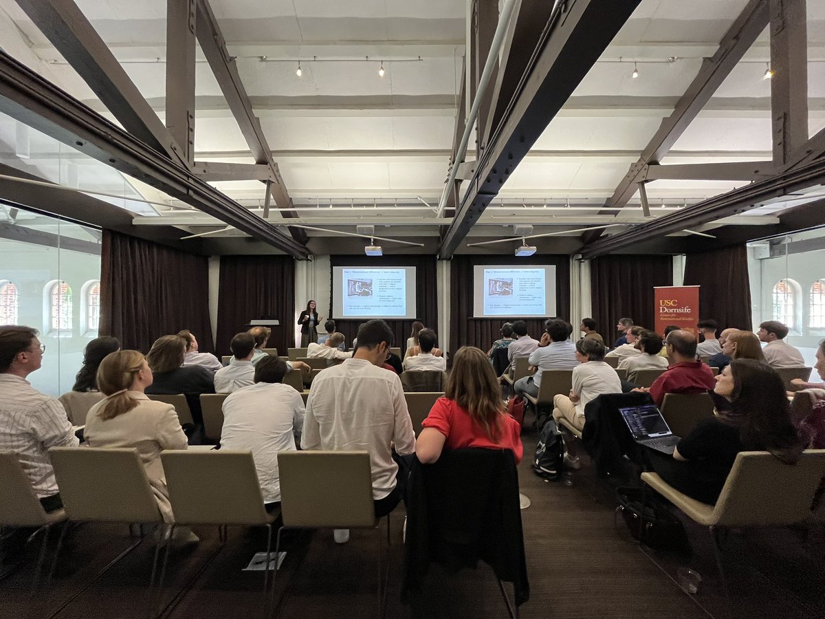 gemmadipoppa's tweet image. Thanks to all presenters, discussants, and participants to the first Political Economy of Europe Workshop (#PEEP) at @UscCis. We had a great time and look forward to organizing the next!