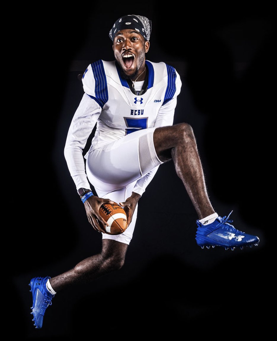 CoachFinnin's tweet photo. Senior WR from Havelock, NC

6’3 220

#2 Quinzel Lockhart
@saucyy6 https://t.co/sfSc9gXqZj