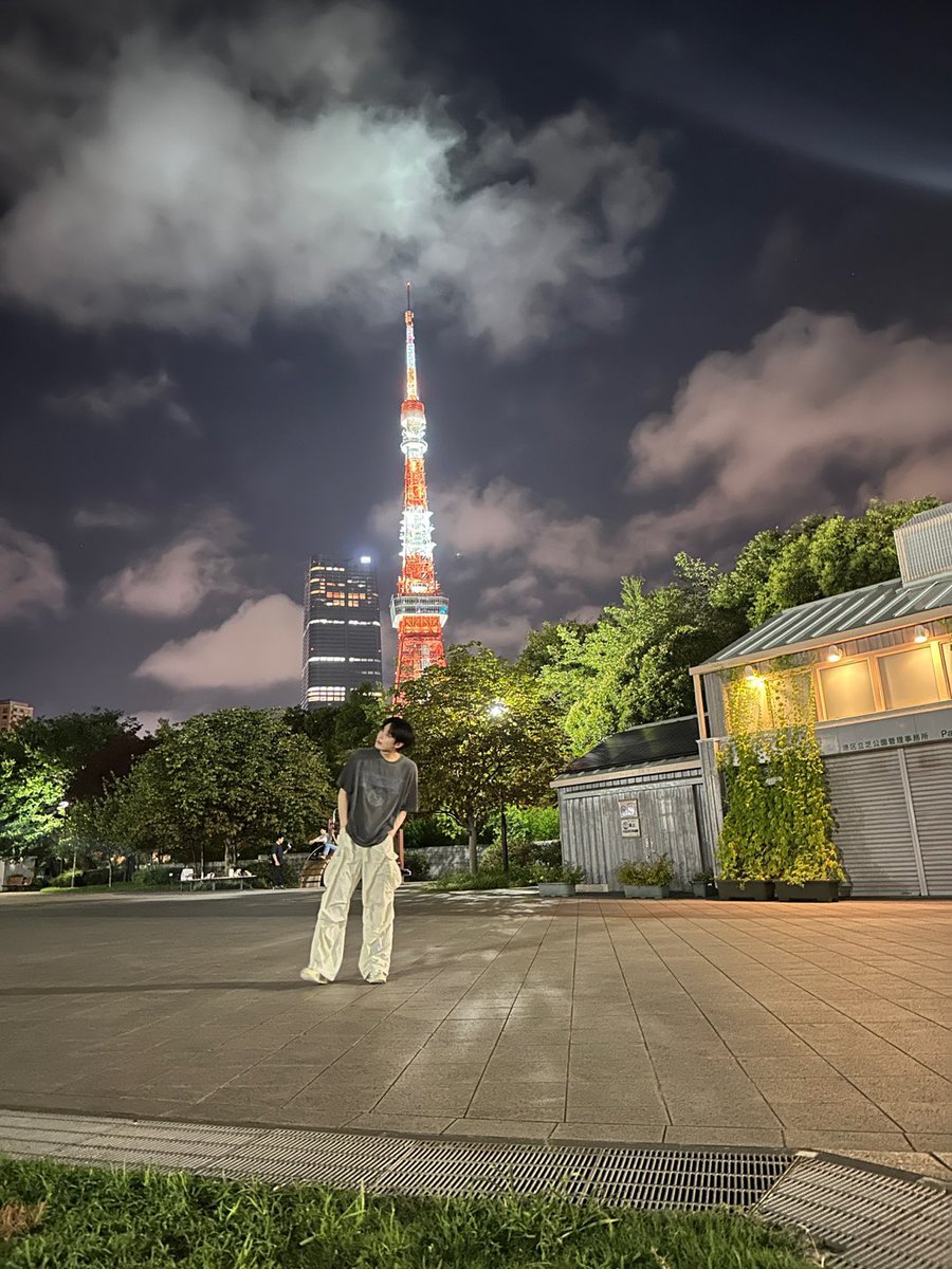 WVRS | 230901

#SUNOO 🌟 wrote a post:

I'm uploading this because I thought of it when I came to Japan.
(Taki took these photos)

#김선우 #ENHYPEN #엔하이픈 <a href="/ENHYPEN_members/">ENHYPEN</a> <a href="/ENHYPEN/">ENHYPEN OFFICIAL</a>
