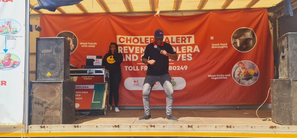 LloydMungoni's tweet photo. Beitbridge Rural Cholera Awareness
31/08/23 : Day 3
KNOWLEDGE IS POWER!!
Awareness Campaign on Cholera
Prevention is better than Cure!!
■ Supported by @MoHCCZim @redcros and @ifrc
#AwarenessCampaigns #PASystemHire #events #RoadShow2023 #facilitator
Powered by OnPoint Media https://t.co/U4jO0NMjE9