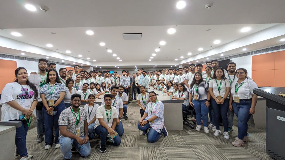 RetailiaBimtech's tweet photo. Students of the Retail Management Program of the batch 2023–25 at @BIMTECHNoida got to experience their first industrial visit to Safexpress Pvt Ltd, Manesar. The warehouse executive imparted their experience of supply chain which is crucial in retail management to the students. https://t.co/ezGTw3AStF
