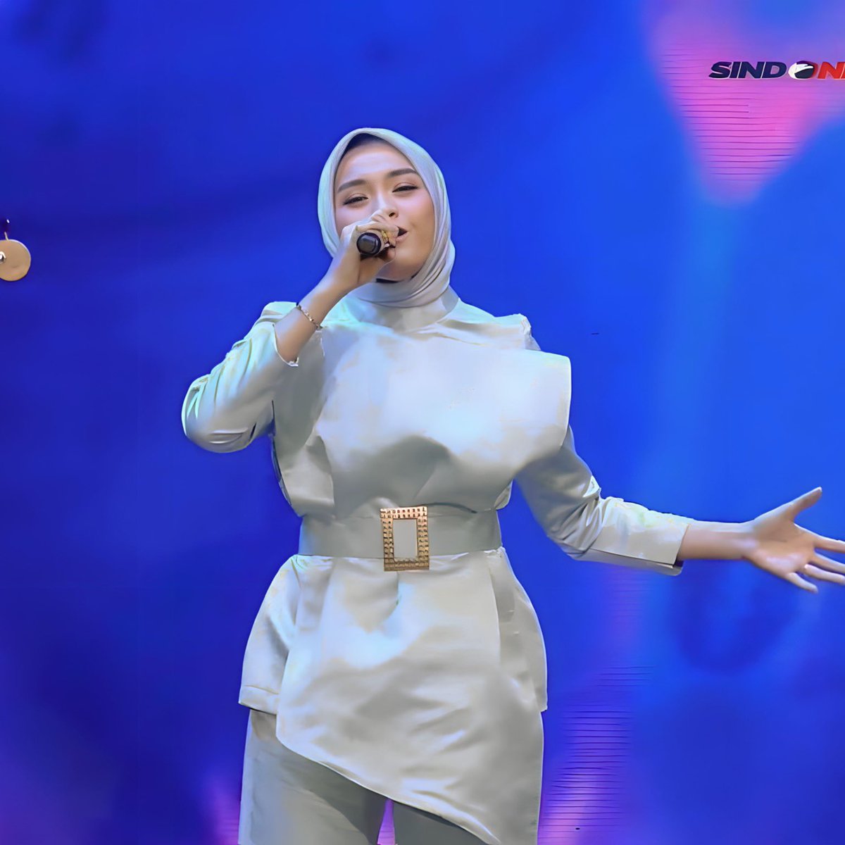 schnapoop's tweet image. GA USAH TUNJUK TUNJUK GITU SAL GA SEMUA ORG KUAT 😩 #salmasalsabil