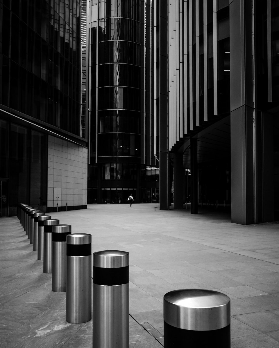 fat_is_here's tweet photo. London 2023

#london #londonstreetphotography
#streetphotography #blackandwhite #blackandwhitephotography #blackandwhitephoto #fineart #fineartstreetphotography https://t.co/Hs6Mi4EQPL