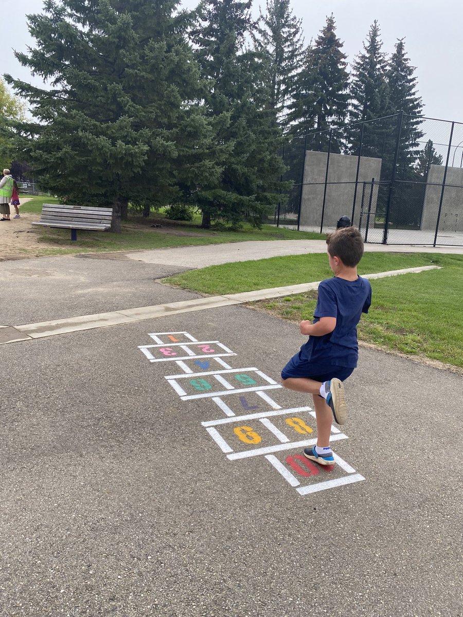 Wes Hosford School tweet media