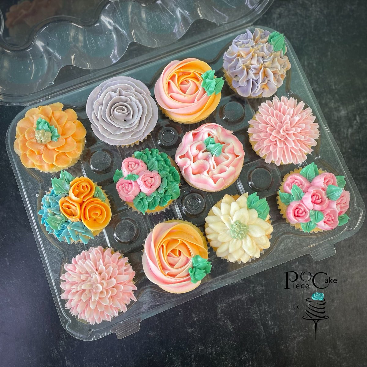 PieceOCake_LLC's tweet photo. So many #floralcupcakes lately 🌸🌹🌺🌷🌻💐🌼🪻🪷 https://t.co/EFx20d8kA4