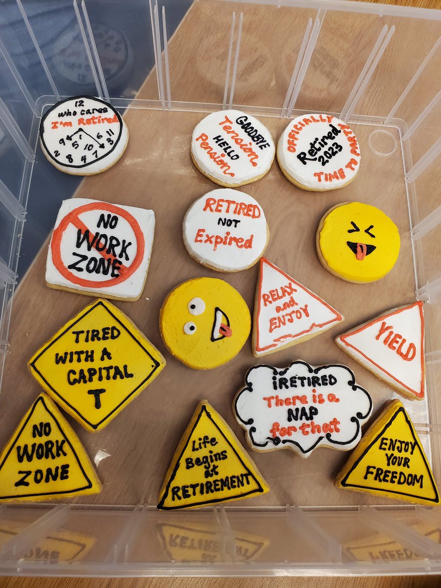 DaddyWazzy's tweet photo. Director of IT is retiring tomorrow. 32 years at the credit union. Wow.
Fun cookies #not3dprinted https://t.co/UQS4MJxDGM