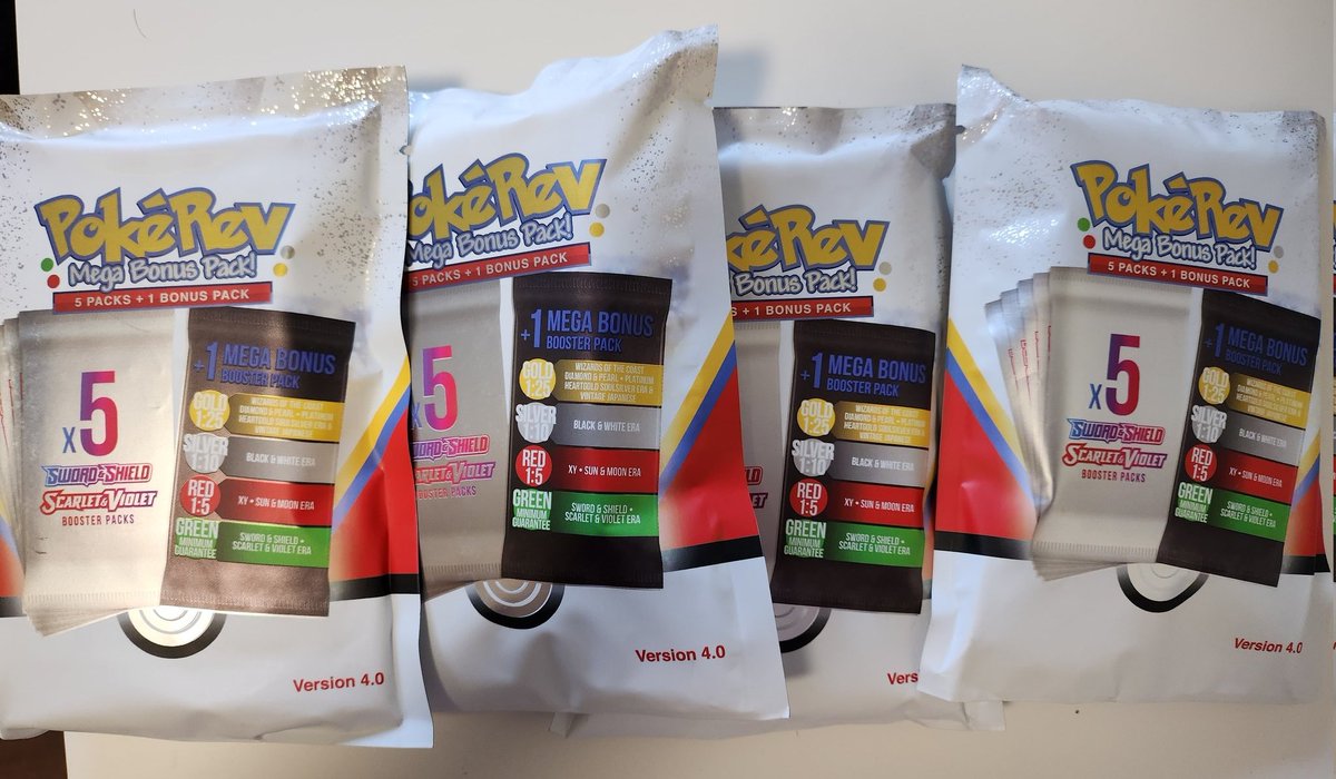 PkmnKingx's tweet image. They have arrived 😱😱❤️manifest a gold pack fot me folks ✨️ #pokerev #mysterypacks