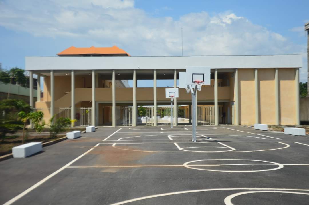 Lycée Albert Camus Conakry tweet media