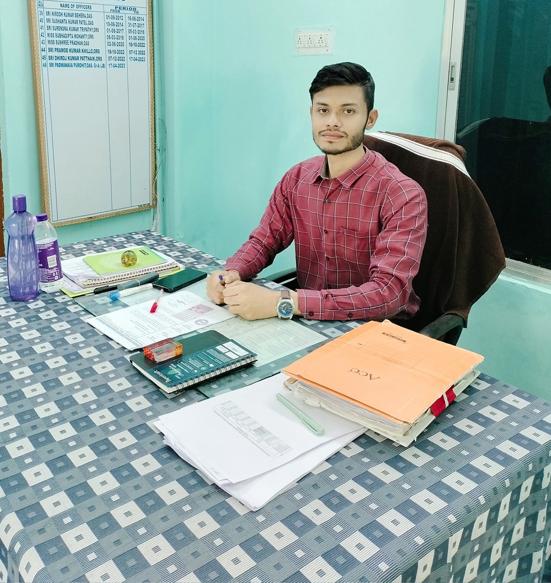 କର୍ତ୍ତବ୍ୟବୋଧ ପ୍ରତି ଅନୁରକ୍ତି ମଧ୍ୟ ଏକ ଆକର୍ଷଣ  | ଯେକୌଣସି କର୍ତ୍ତବ୍ୟବୋଧ , ଯେକୌଣସି ନୈତିକ ଆଦର୍ଶ ସତ୍ତ୍ୱ , ରଜ ଏବଂ ତମ ଅଧ୍ୟୁଷିତ ଅହଂର ଉର୍ଦ୍ଧ୍ଵରେ ନୁହେଁ | ସେବା ପାଇଁ ଯଦି କର୍ତ୍ତବ୍ୟର ପ୍ରେରଣା ପରିବର୍ତ୍ତେ ଭଗବତ୍ ପ୍ରେରଣା ଅନୁଭବ କରୁଥିବେ , ତେବେ ଯାଇ ସେ ସିଦ୍ଧାନ୍ତ ଯଥାର୍ଥ  |
( ଅମୃତ ଫଳ :- ମନୋଜ ଦାସ )