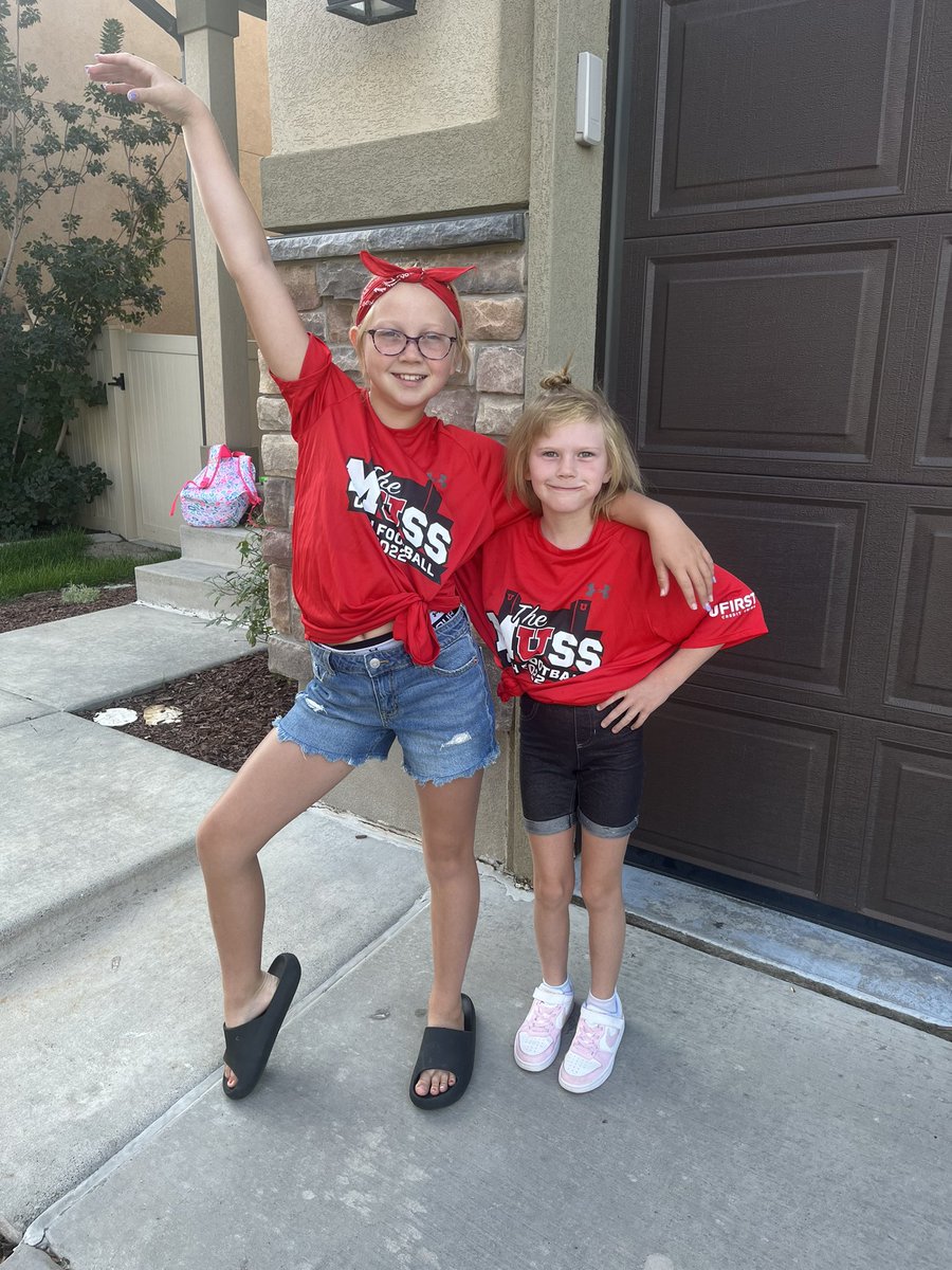 MrsRdsxbaseball's tweet photo. Game day…go Utes! ❤️🖤 https://t.co/tMuUFQn56z