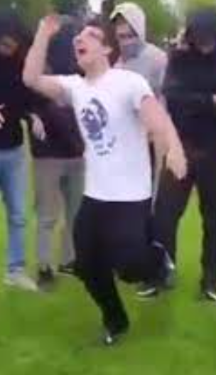 forklessfool's tweet image. Man u are back in the big time.

#UCLdraw