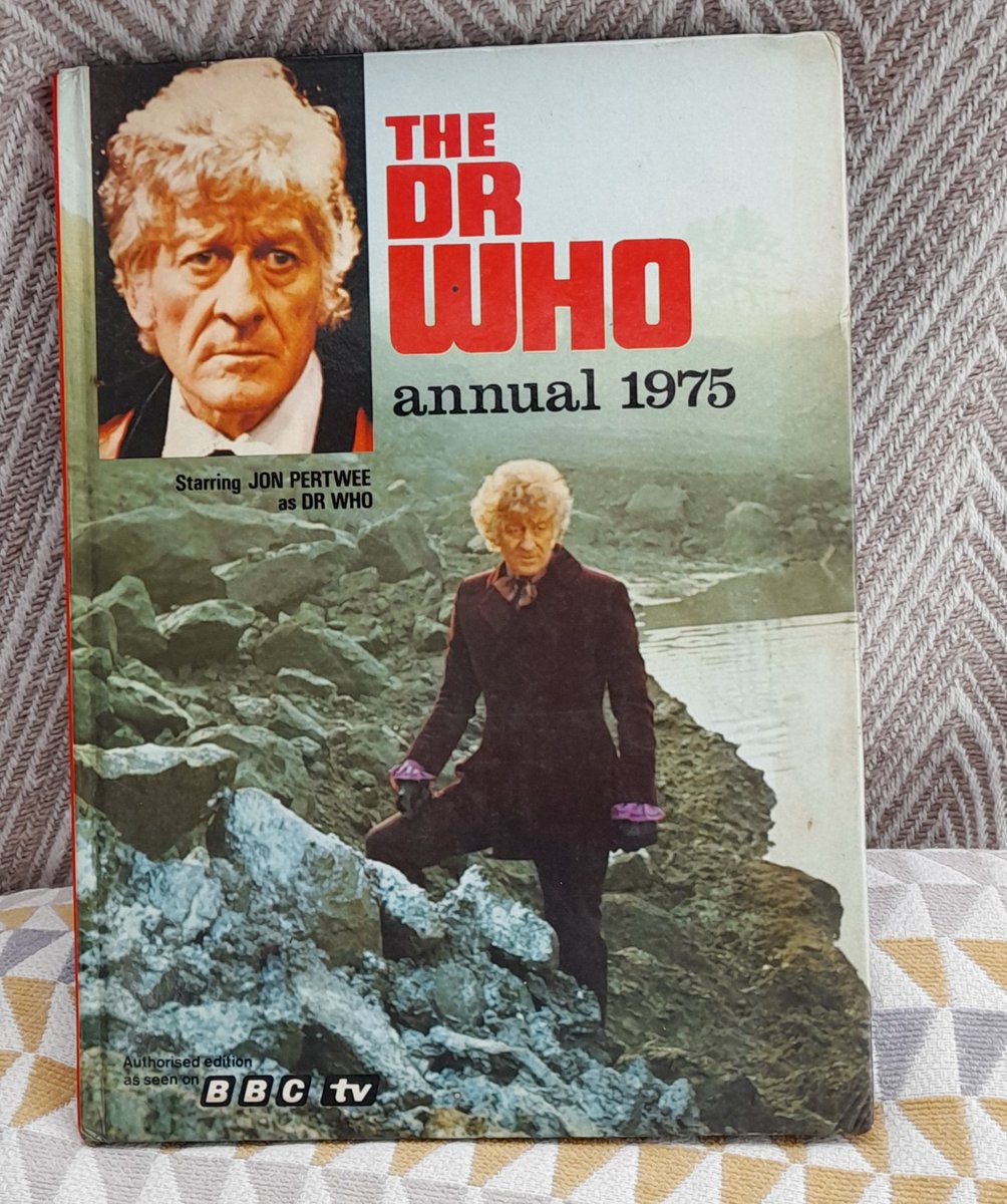 Marsh2Gary's tweet photo. Just found this book. The Dr Who of my childhood. Which Time Traveller did you grow up with? Do they still do annuals every Christmas? #DrWho #JohnPertwee @DrWhoOnline @BBCWales https://t.co/7nYQSuE0Hv