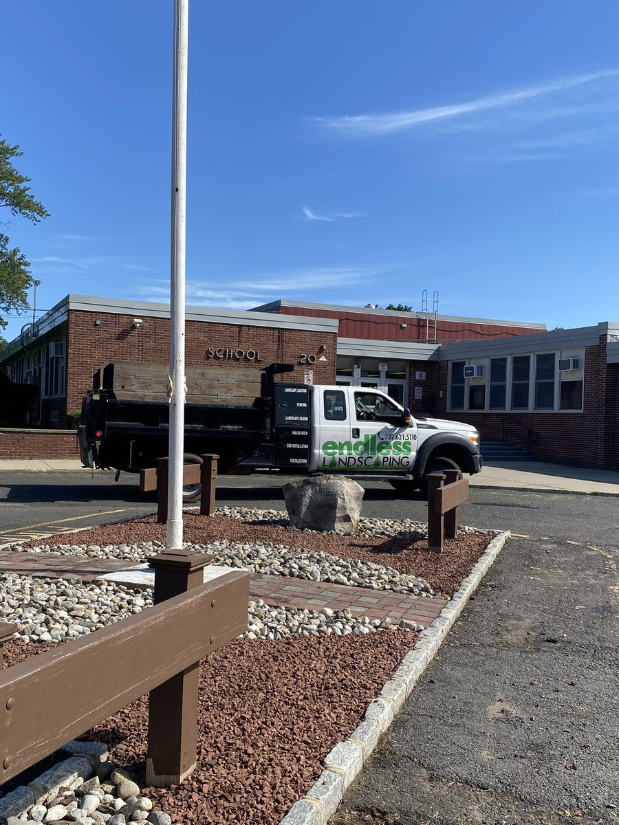 💙💛We want to give a huge THANK YOU TO Endless Landscaping for your generosity in landscaping the front of our school. You did another great job and it looks beautiful! 💛💙
