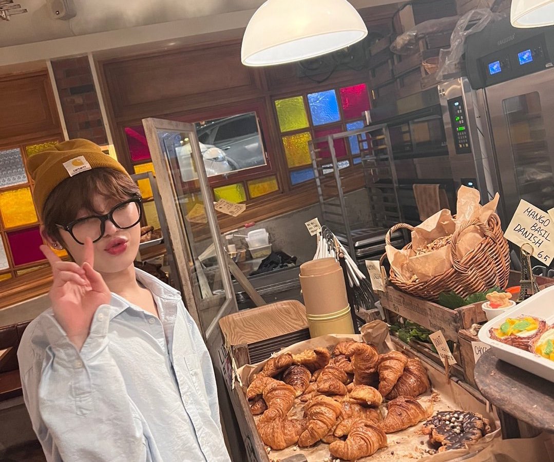 taken by sunoo’s friends 📸