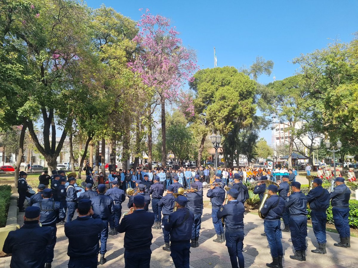 terelunalarioja's tweet photo. Hoy finalizó el Mes Sanmartiniano con las 1ras Jornadas Legislativas que rescatan la figura e ideario del Padre de la Patria y la Expedición Zelada y Dávila. La idea es que tenga un carácter permanente en el mes de Agosto de cada año en @LegislaturaLR @DeLegislativa https://t.co/DKW22C1KJC