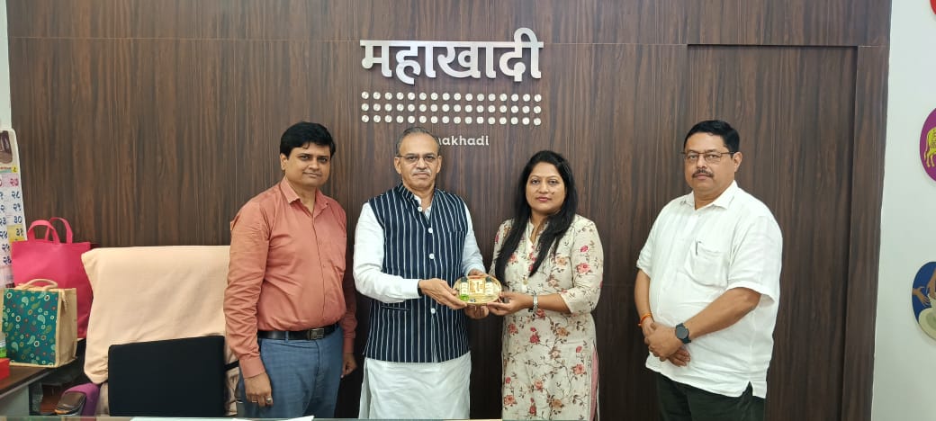 pinksevent's tweet photo. Today we had an opportunity of a graceful  meeting with Chairman of Maharshtra Khadi and Village Indusries Board, Shri @RavindraSathe64 ji , with Mr. Rahul are overwhelmed  by his ability to foster a collaborative and open environment.
#mahakhadi #kvic #kvib #msme #pinksevent https://t.co/ww9GG08uEC
