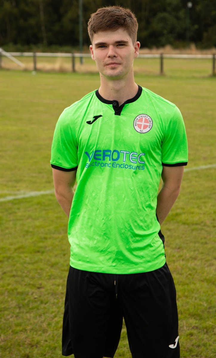 MVCFC1999's tweet photo. MVC Introducing 

Name : Sam Taylor
Age : 26
Squad Number : 25
Position : Midfield/Forward
Years with the club : 6
Club you support : Southampton
Idol growing up : Jay-Jay Okocha
Favourite ever player : Matt Le Tissier
Favourite current player : Bernardo Silver https://t.co/pWeJMlg8SC