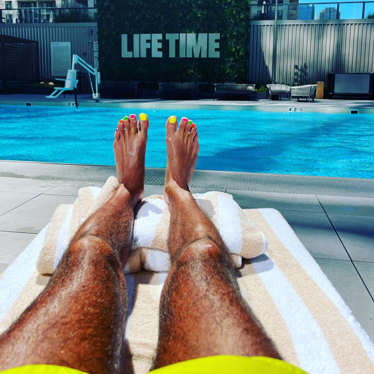 LandanTwin's tweet photo. My New #LandanTwin #NailArt While #Relaxing At My @rivernorthathleticcountryclub1 x @lifetime.life x @liveonechicago Before My #LaborDayKickOff At #LandanLand x #IYKYK🥳! - #XOJL, @landantwin x @chicago x @illinoisrestaurants🤟🏻! https://t.co/lC0ObA5yfR