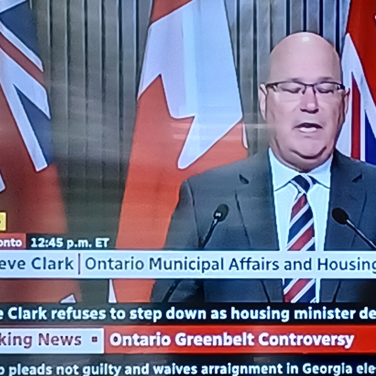 Crook du jour, "I have learned my lesson and I refuse to step down."