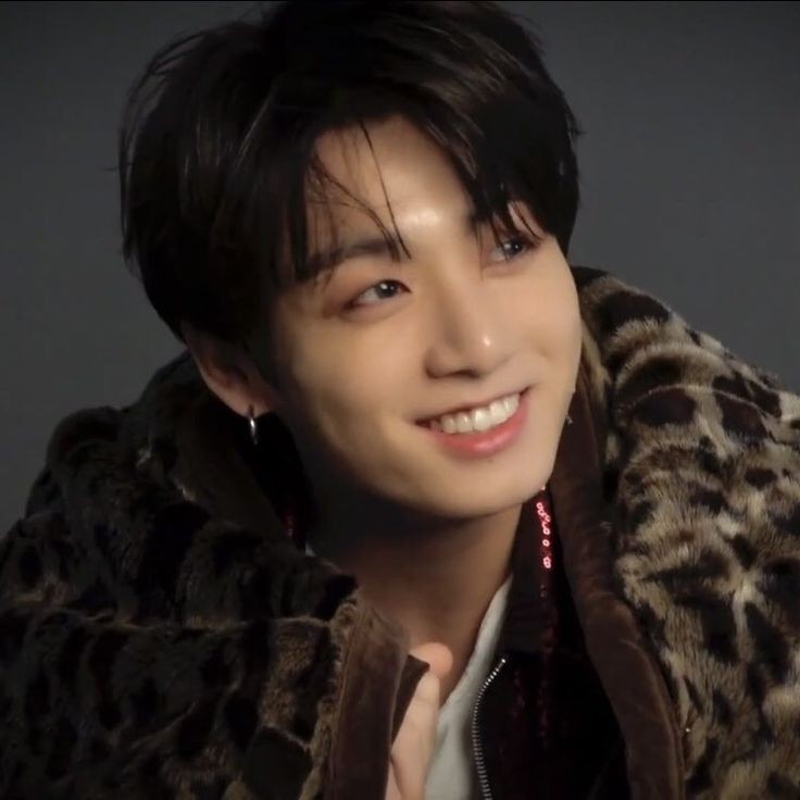 minnvth's tweet photo. Hep sağlıklı, mutlu, huzurlu olduğun bir yıl diliyorum jungkookum. Nice yaşların olsun seni seviyorum ❤❤ Iyi ki doğdun iyi ki varsın bebeğimmm 💖 https://t.co/DnN5uVZ4aj