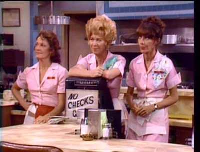 TVTango's tweet photo. 📺Today TV History: ALICE #Alice Premiered 1976 @CBS Starring @Linda_Lavin #VicTayback #PollyHoliday #BethHowland #PhilipMcKeon About: https://t.co/xtqn3rIen4 https://t.co/LlYcKXKHyy