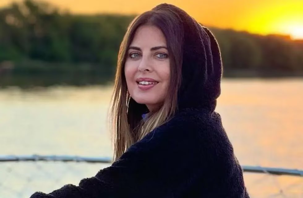 Faacuveron's tweet image. Conquistó a la gente con su carisma, que traspasó la pantalla. Fue una de las personas más buenas que crucé en el medio. Una mina súper fresca, con siempre ganas de salir adelante. La peleó hasta lo último. Que tristeza este final. Silvina Luna 🤍