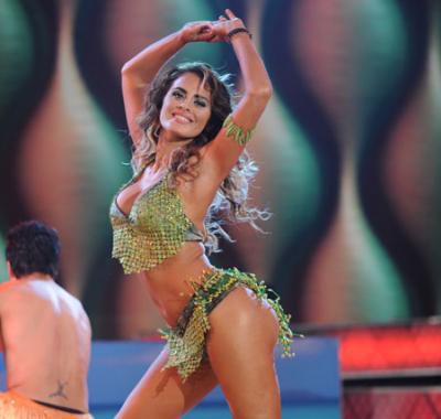 Faacuveron's tweet image. Conquistó a la gente con su carisma, que traspasó la pantalla. Fue una de las personas más buenas que crucé en el medio. Una mina súper fresca, con siempre ganas de salir adelante. La peleó hasta lo último. Que tristeza este final. Silvina Luna 🤍