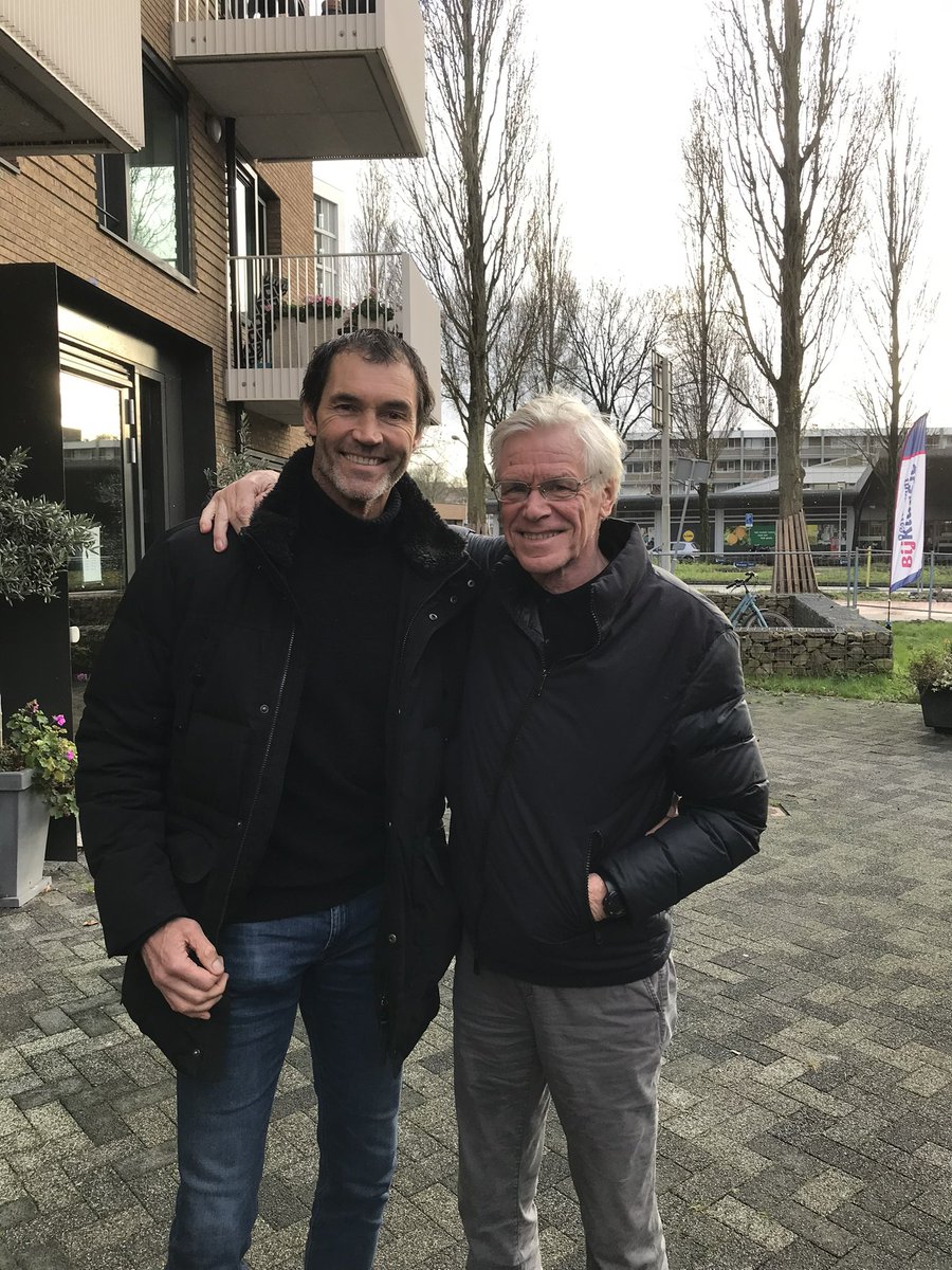 Rust zacht Jan. 
Je was mijn voorbeeld en mentor. Een man met persoonlijkheid en geweldige humor. Bedankt voor alles wat je voor mij betekend hebt.