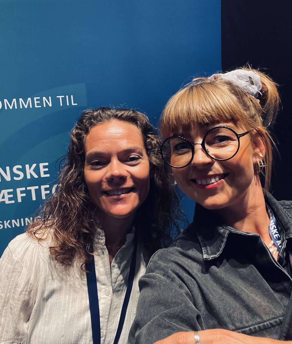 DSKO formand Malene Støchkel Frank og <a href="/FYOncologist/">FYO</a> formand <a href="/marianne_vogsen/">𝐌𝐀𝐑𝐈𝐀𝐍𝐍𝐄 𝐕𝐎𝐆𝐒𝐄𝐍</a> melder klar til Flash-talk sessionen på #DKD2023 🎆 Vi glæder os til at høre endnu flere unge #kræftforskere præsentere deres projekter 🤩 Vi ses i sal 1  #samarbejdeomkræft <a href="/DCCCcancer/">DCCC</a>