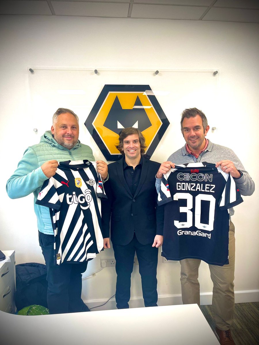 mercadomariano's tweet photo. “Me toca despedirme del club que me dio todo, que me formó como persona y como jugador". Enso González.  En @Libertad_Guma no solo se trabaja el talento del deportista, sino las cualidades humanas. Jorge De los Ríos acompañó de cerca todo el proceso. https://t.co/FiAuGJmWgl