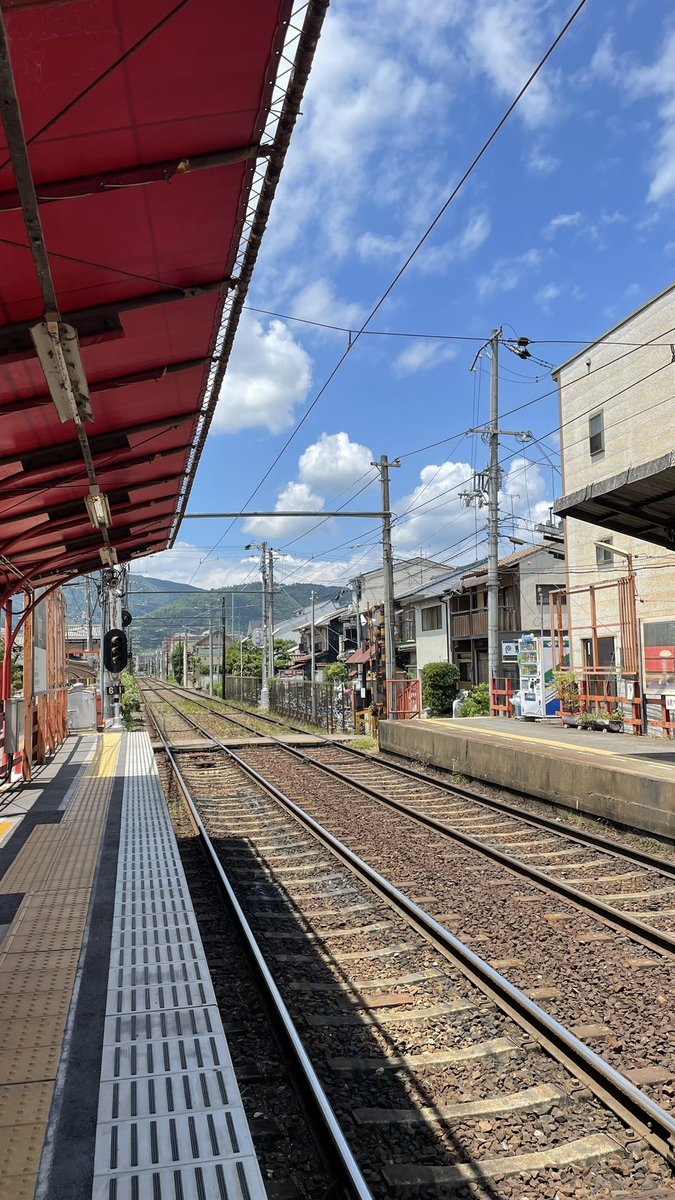 「まだまだ暑いけど今日で夏も終わってしまう…毎年8月はいつも月末締切の修羅場が重な」|雪宮ありさ＠女子高生×ホラーアンソロ発売中！のイラスト