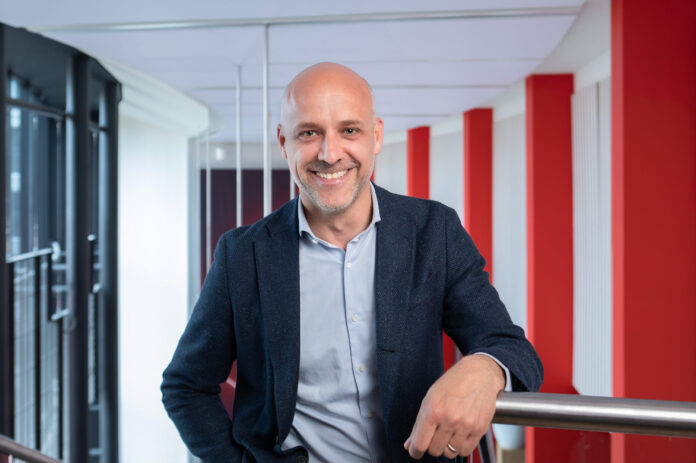 <a href="/VodafoneUK/">Vodafone UK</a> has officially started installing #OpenRAN equipment for 2,500 sites across #Wales &amp; South-West of #England. Click to hear read what <a href="/Andreasdona72/">Andrea</a> (CNO, Vodafone UK) had to say: ow.ly/Z7um50PGkkc