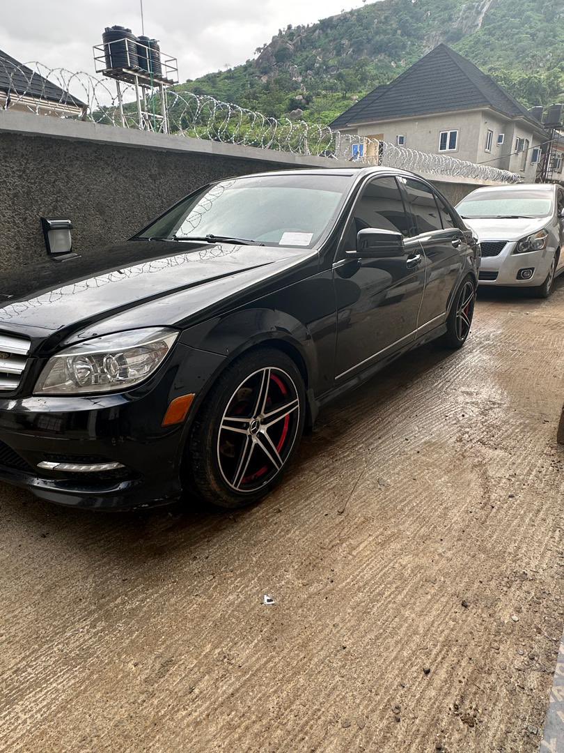 YoungLobzy's tweet photo. #CARALERT

2011 MERCEDES BENZ C300. Three months used! Tokunbo standard. No accident. First Body! Everything working perfectly well. Price - N5m Asking. Pls help RT @abujarides @datogoniboy_ @ABUJAPLUG @PELSAUTOS @Auto_poacher @Femsautoshow @Otunbakush1 @ty_autos https://t.co/KWXOWUE8qK