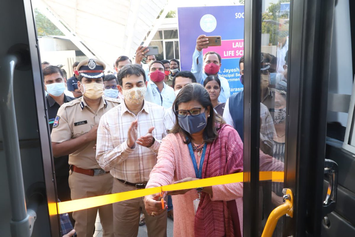 NAR_Handle's tweet photo. #SheShuttle
Introducing an exclusive transportation system designed for female professionals in the IT Corridor. This initiative aims to enhance transit safety, particularly for the crucial last-mile transport.
The service features a comprehensive, closely monitored Surveillance System equipped with CCTV, a female security personnel, and a dedicated Smart App for passengers, complete with a panic button for added security 👏
(9/N)