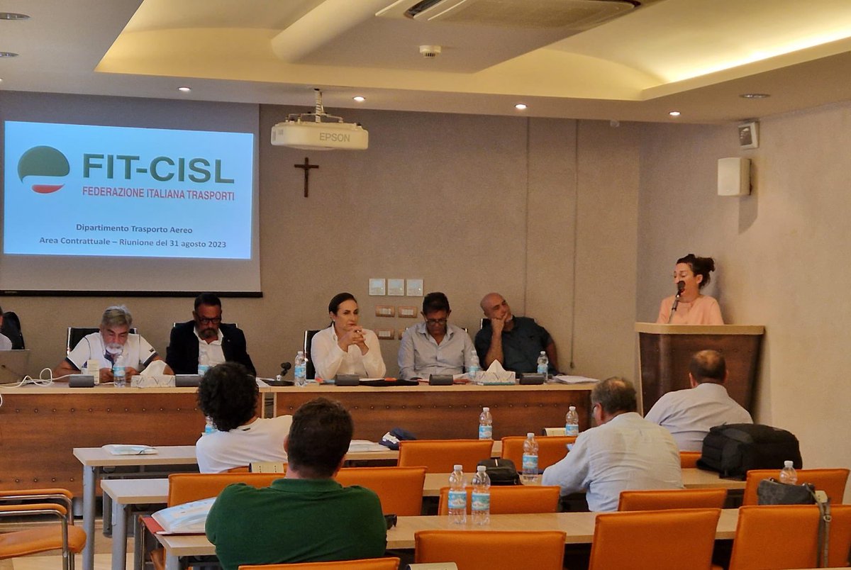 FitCisl's tweet photo. #31agosto Riunita oggi l’area contrattuale del dipartimento #trasportoaereo della @FitCisl, una occasione per fare il punto sul settore, scenari attuali e prossimi passi per il rilancio del comparto, a partire dal rinnovo #Ccnl settore #handling https://t.co/ou72COEzE3