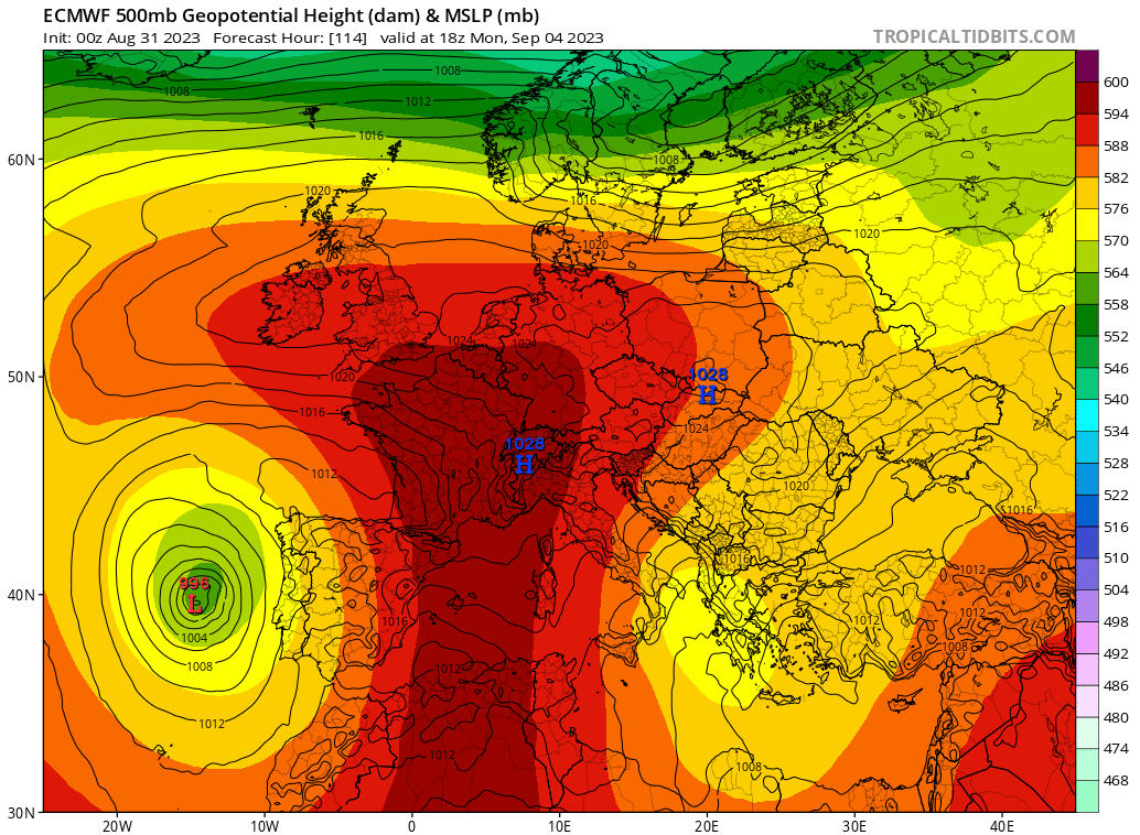 Alpenweerman's tweet photo. Omegablokkade brengt zomer terug - Begin volgende week krijgen we in W en C  Europa opnieuw te maken met een krachtige "warme" hoogterug. Geflankeerd door 2 hoogtelagen (Atl Oceaan / Balkan) en zien  we een #omega blokkade. Door de sterke #subsidentie en adiabatische opwarming #compressie van de verticale luchtkolom wordt het 500 hPa geopot. niveau (DAM) net als rond 20 augustus j.l. ook nu weer "opgetild" naar maar liefst 5800 tot 6000 meter hoogte. In de Alpen zal daardoor de vorstgrens #VG tot 5000 meter of nog hoger stijgen en mogelijk dat het recente record van 5298m opnieuw gebroken zal gaan worden!  

Ook de lagere atmosfeer gaat met de aanvoer van subtropische luchtmassa's aan de westflank vd hoogterug flink opwarmen met maxima die tussen de 25en 30 graden gaan uitkomen. Meer zuidelijker en lok. in de Alpen dan ook weer tropische temperaturen. Dat is zo'n 8 tot 12 graden boven "normaal" #nazomeren