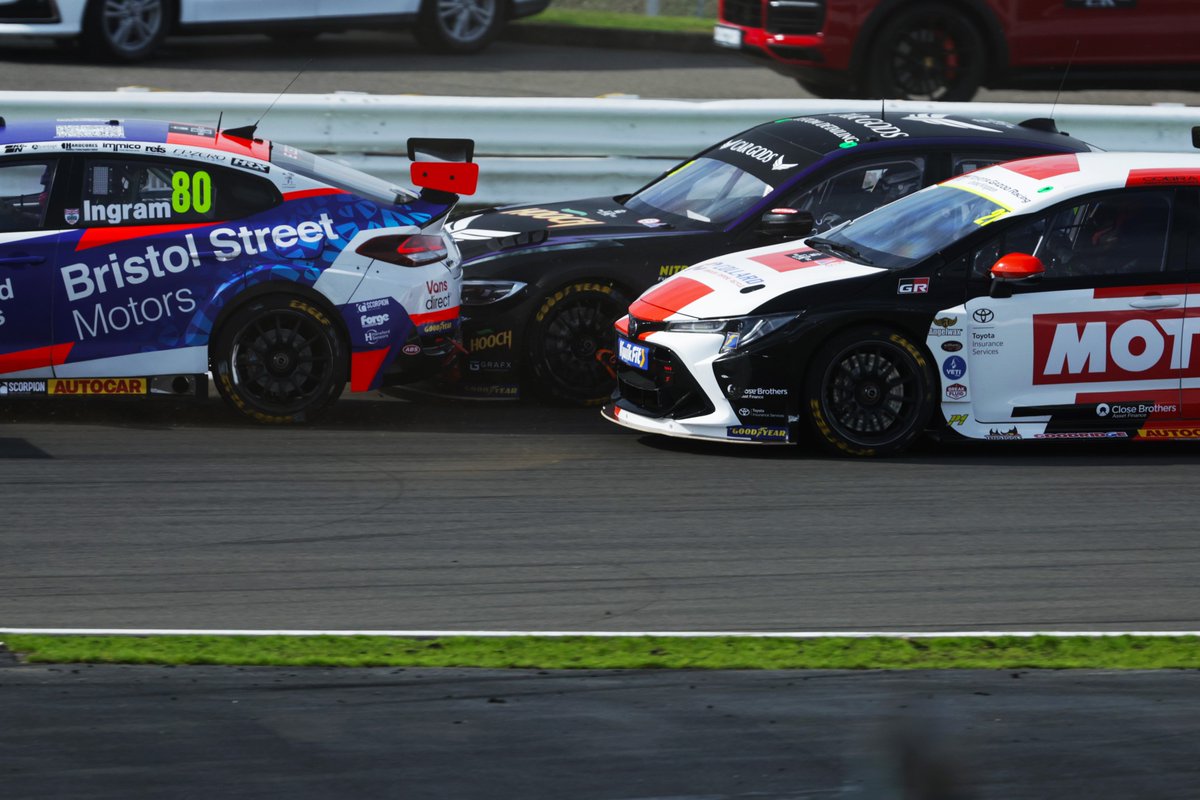 A little #ThrowbackThursday from Silverstone 2022 😍

Just over three weeks until #BTCC's penultimate event on the 2023 calendar 😮

Where will you be watching the action from?