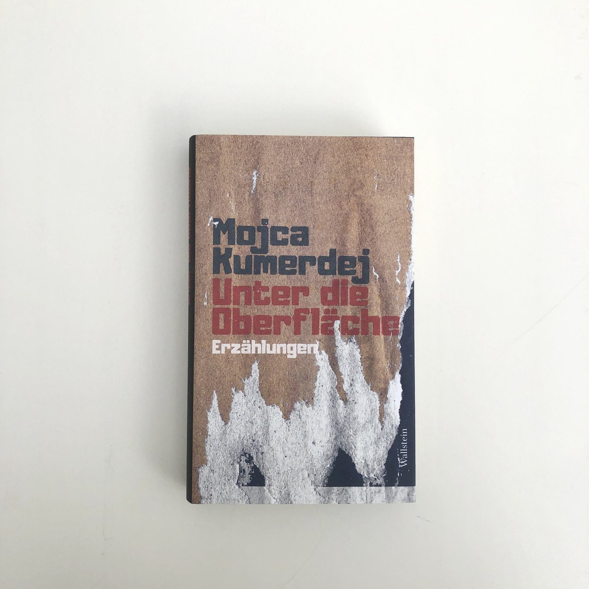 WallsteinVerlag's tweet photo. Zum Abschluss des Women in Translation Month zeigen wir euch einige Werke internationaler Autorinnen aus unserem Programm.♀️🥰 Im #WITMonth werden jährlich Autorinnen gefeiert, die auf anderen Sprachen als Englisch schreiben.
@Read_WIT #translatedfiction #wallstein https://t.co/9EKJzNAQ2D