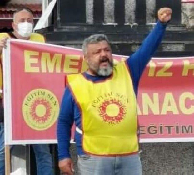 nejlakurul's tweet photo. Yol arkadaşımız Önder Saraç’ı kaybetmenin acısını yüreğimde taşıyorum. 

Işıklar içinde uyu değerli arkadaşım! 

Ailesine ve tüm yol arkadaşlarına, Eğitim Sen’lilere  sabır diliyorum. https://t.co/CbJ7AdbNnz
